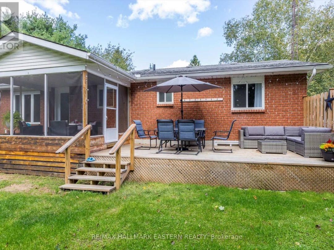 107 Pirates Glen Drive, Pigeon Lake
