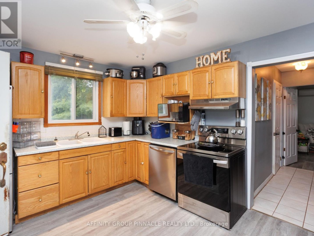 828 NORTHLINE ROAD, 