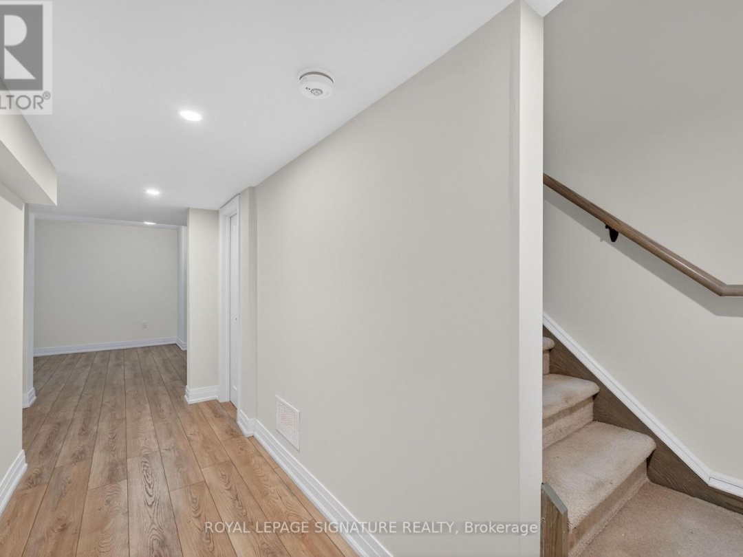 8 - 393 MANITOBA STREET, 