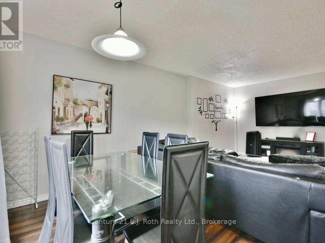 7 - 441 BARRIE ROAD, 