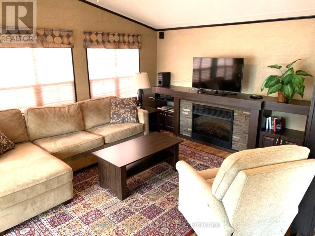 43 1082 Shamrock Marina Road, Severn Lake