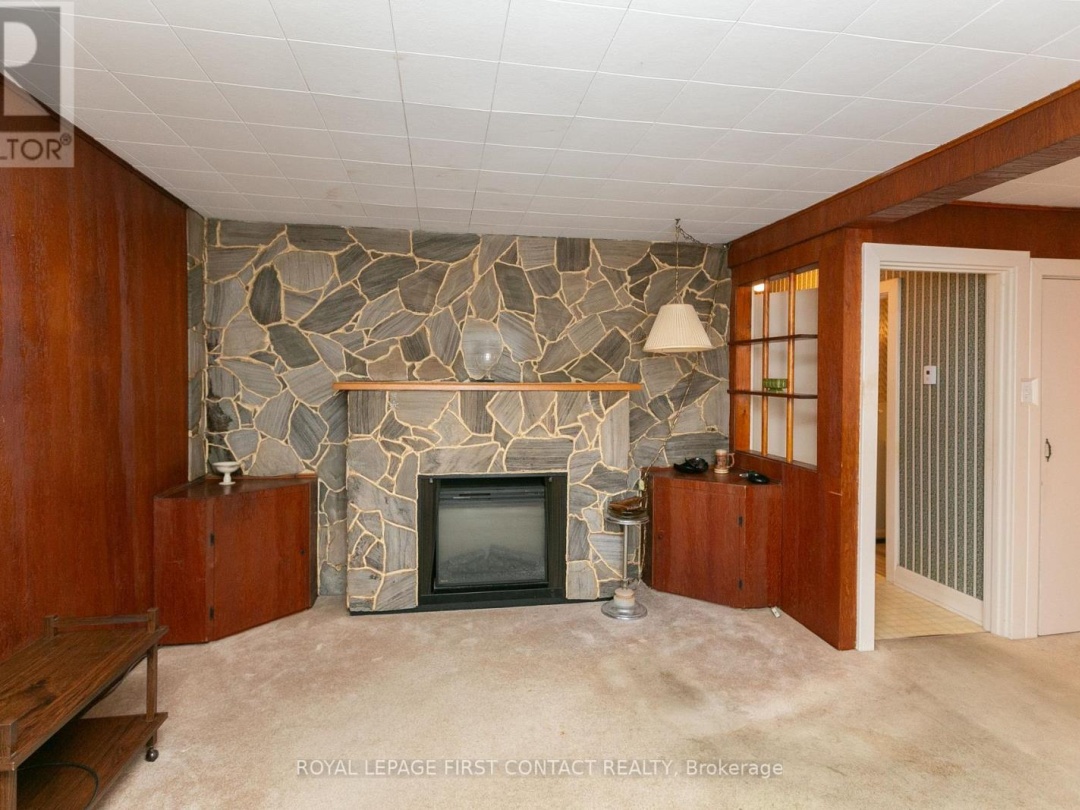 315 GRENVILLE AVENUE, 