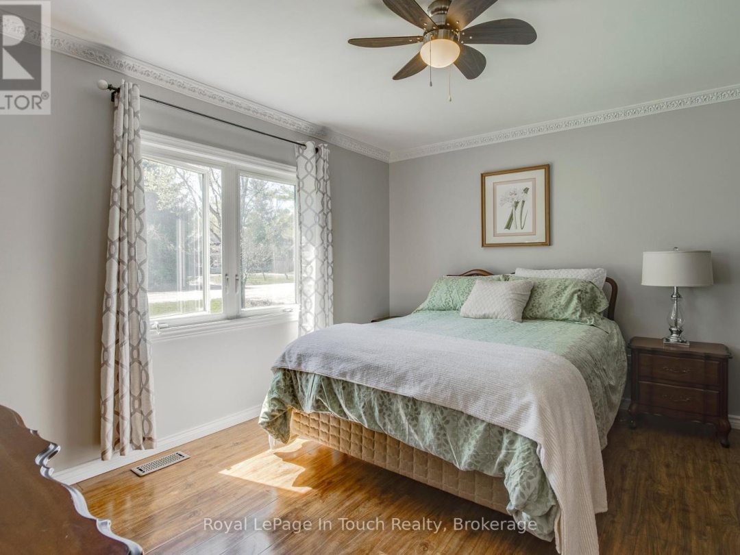 6 Davis Drive, Tay