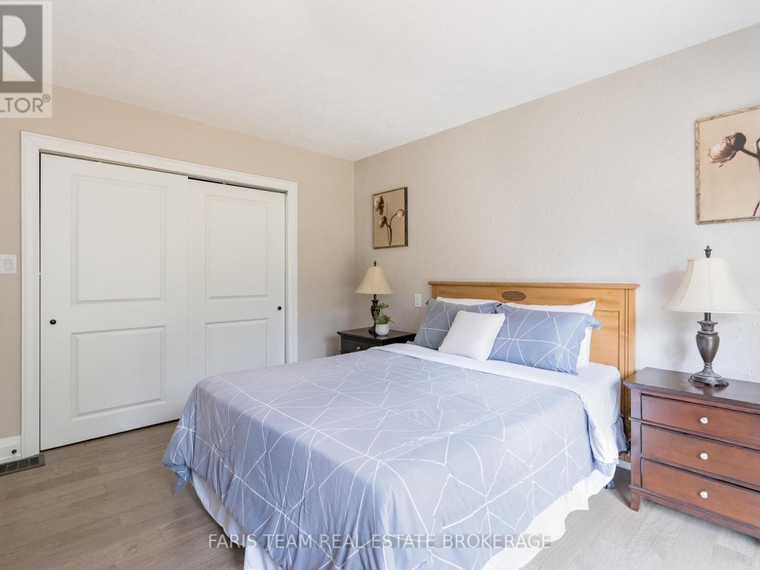 7817 OAKRIDGE DRIVE, 