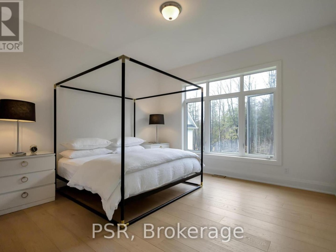72 GEORGIAN GRANDE DRIVE, 
