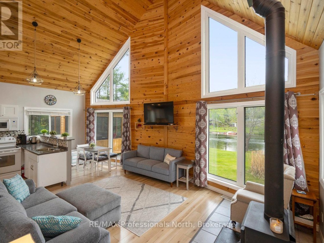 1059 TIFFANY LANE, 