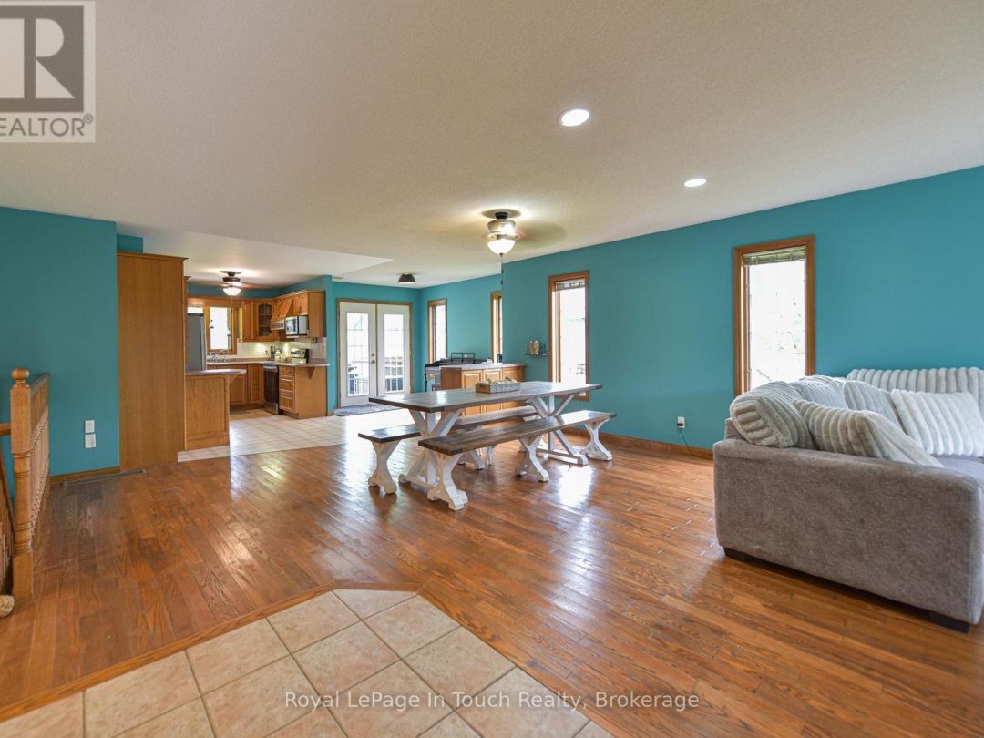 5 EARLS COURT, 