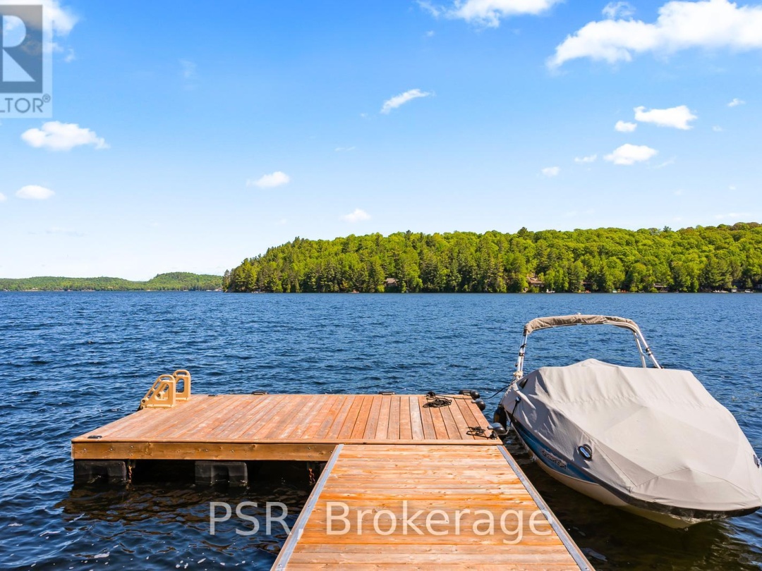 1399 BAYBREEZE LANE, 