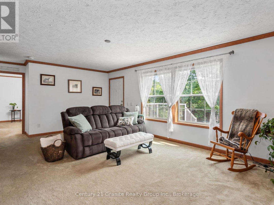 2275 KENNISIS LAKE ROAD, 
