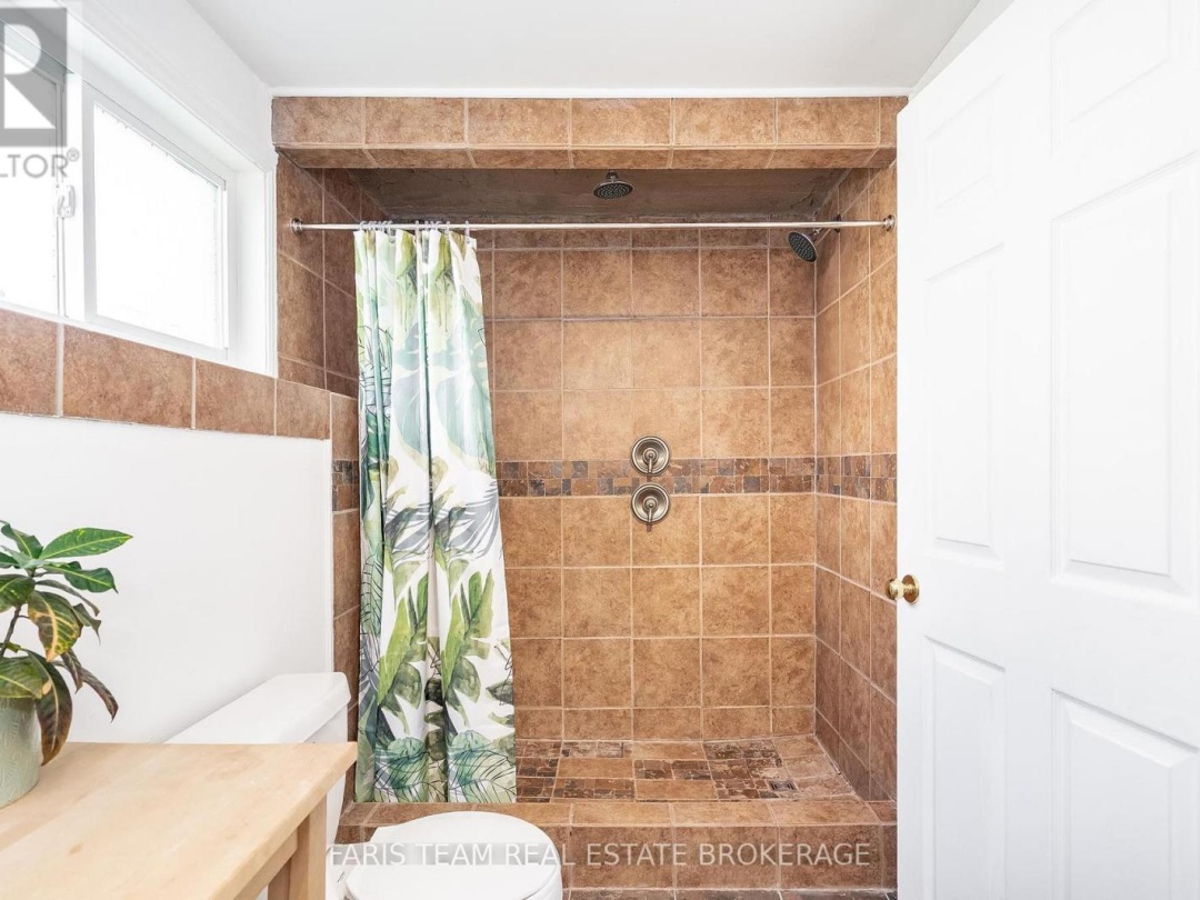 33 GEORGIAS WALK, 