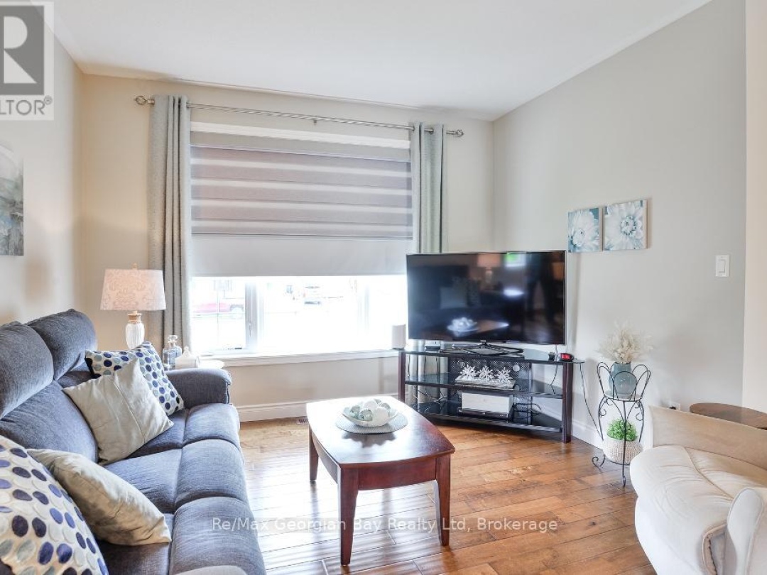 51 DONLANDS COURT, 