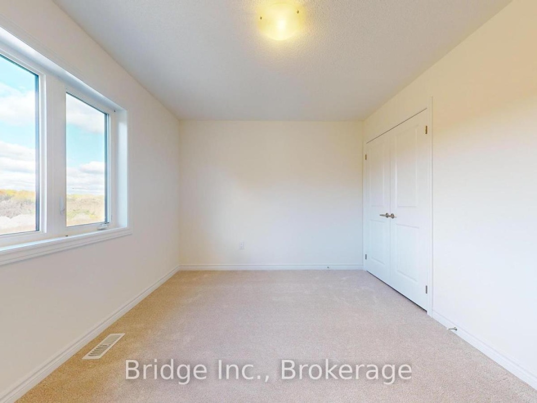 12 HILLCROFT WAY, 