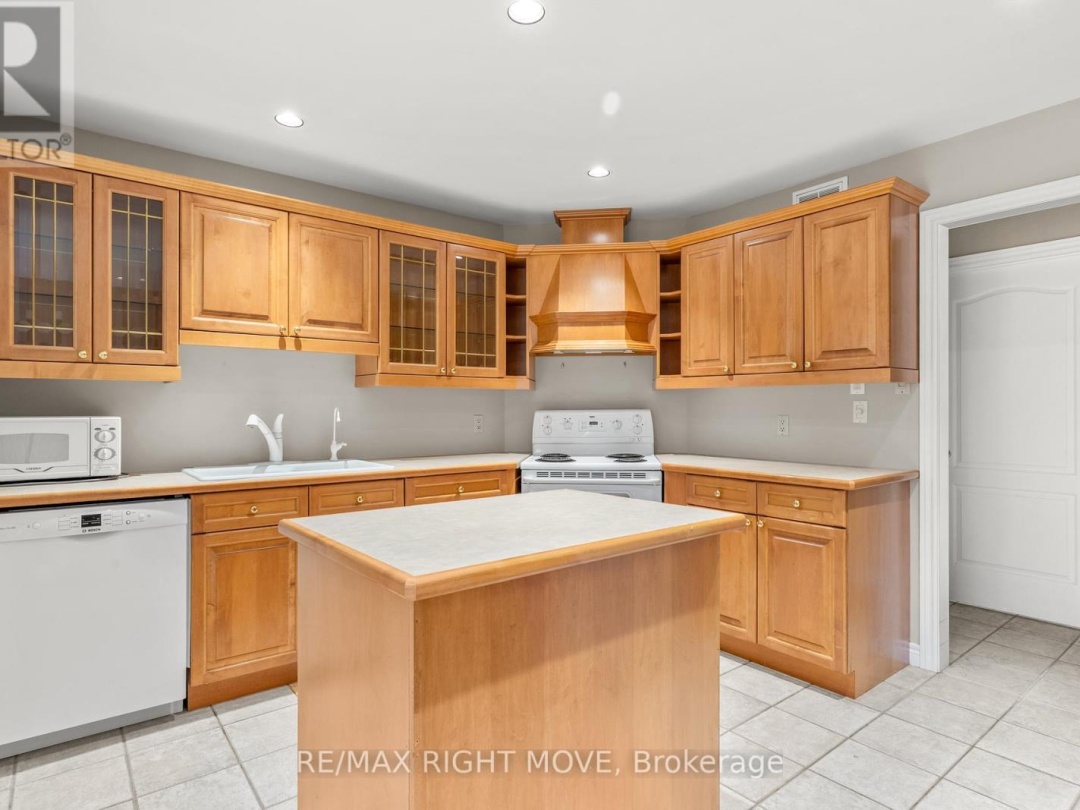 3 THICKETWOOD PLACE E, 