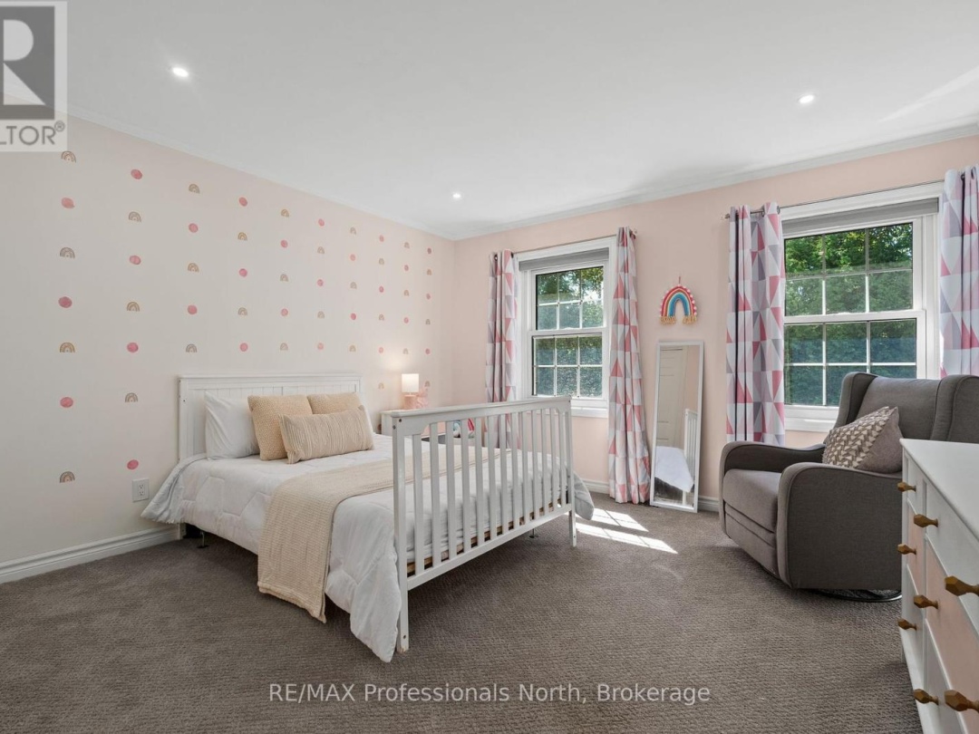 16 BROBST FOREST CRESCENT, 
