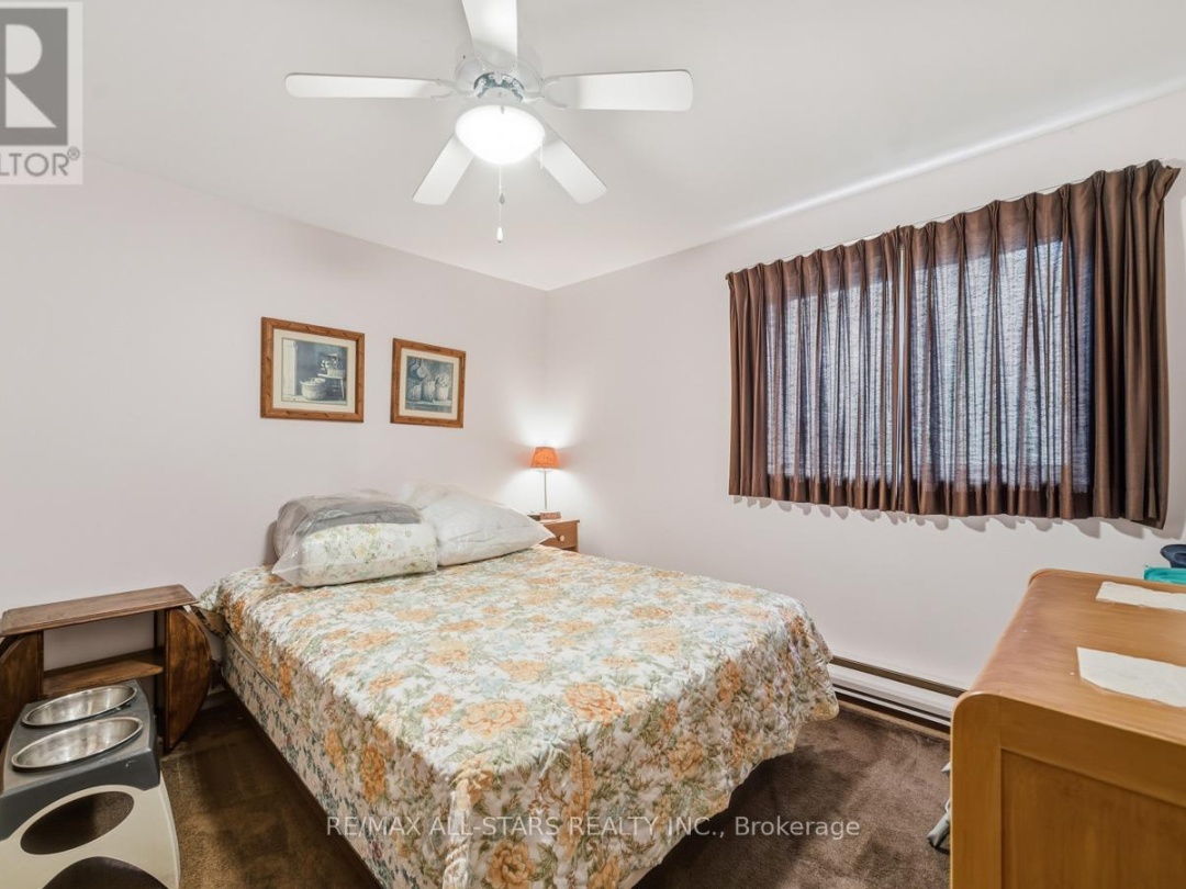 94 PLUM POINT LANE, 