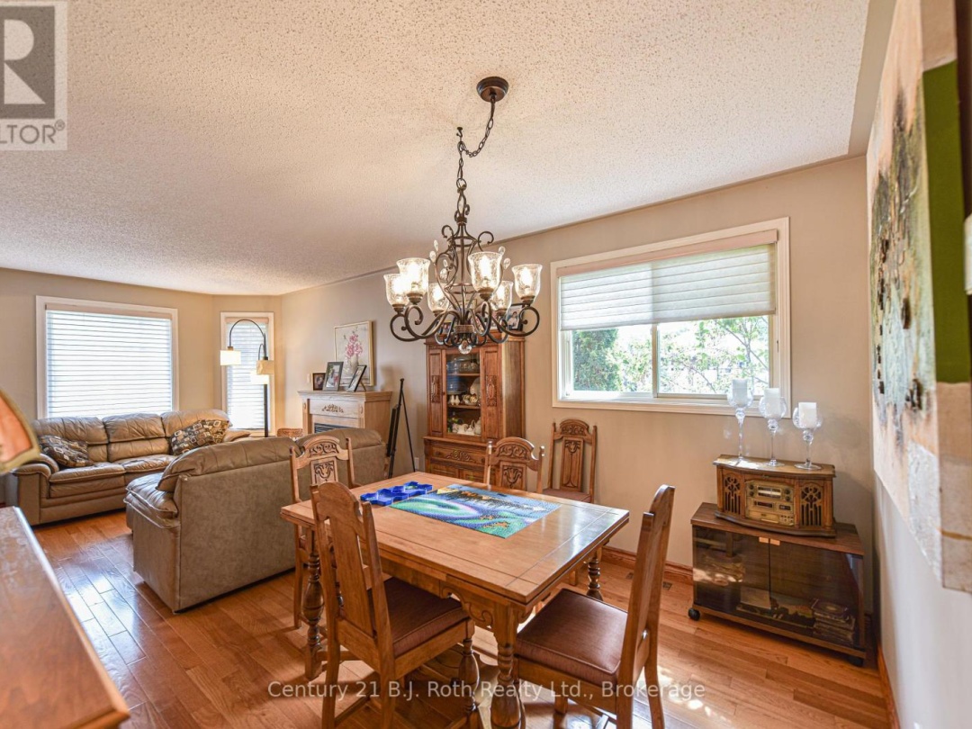 72 CARTER CRESCENT, 