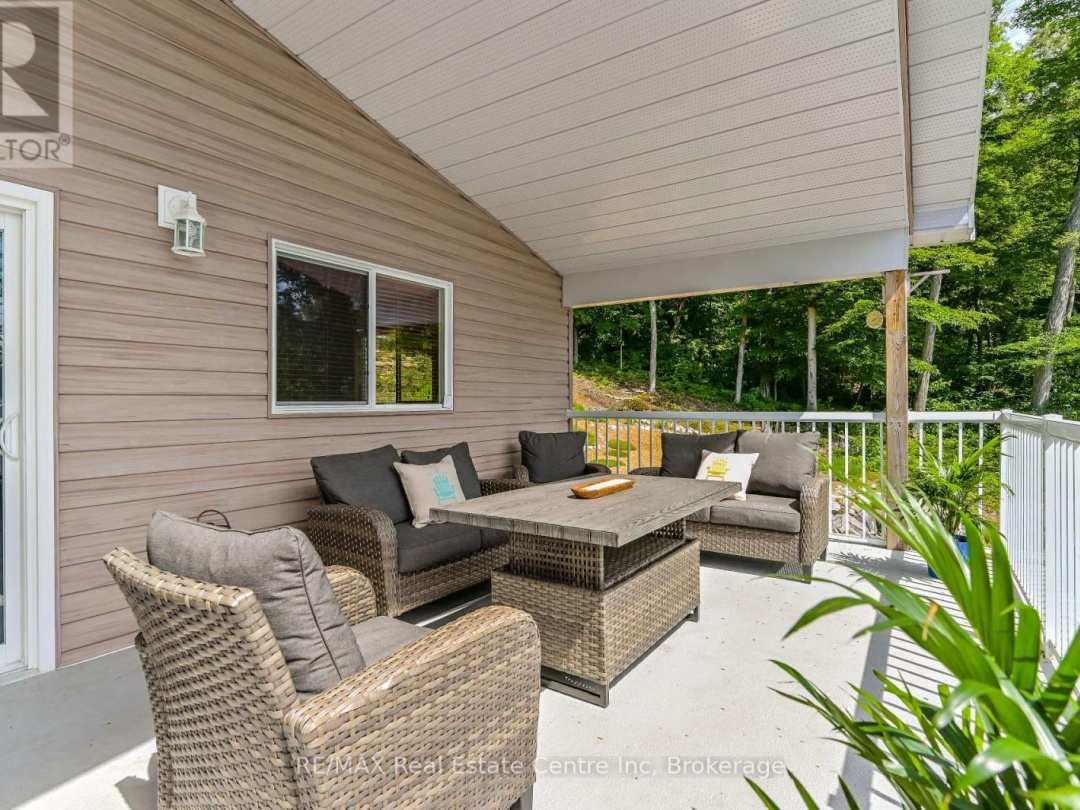 22 SOUTH CRANE LAKE ROAD, 