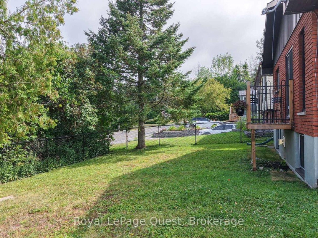 129 SIMCOE STREET, 