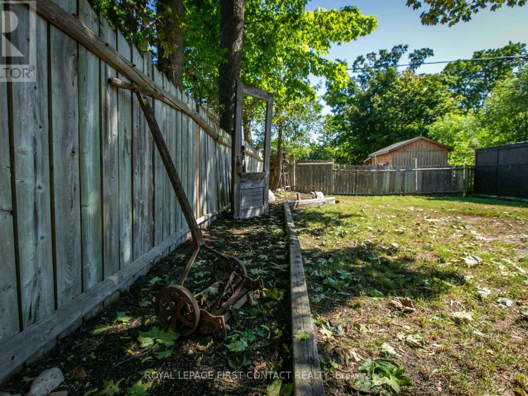 330 LACLIE STREET, 