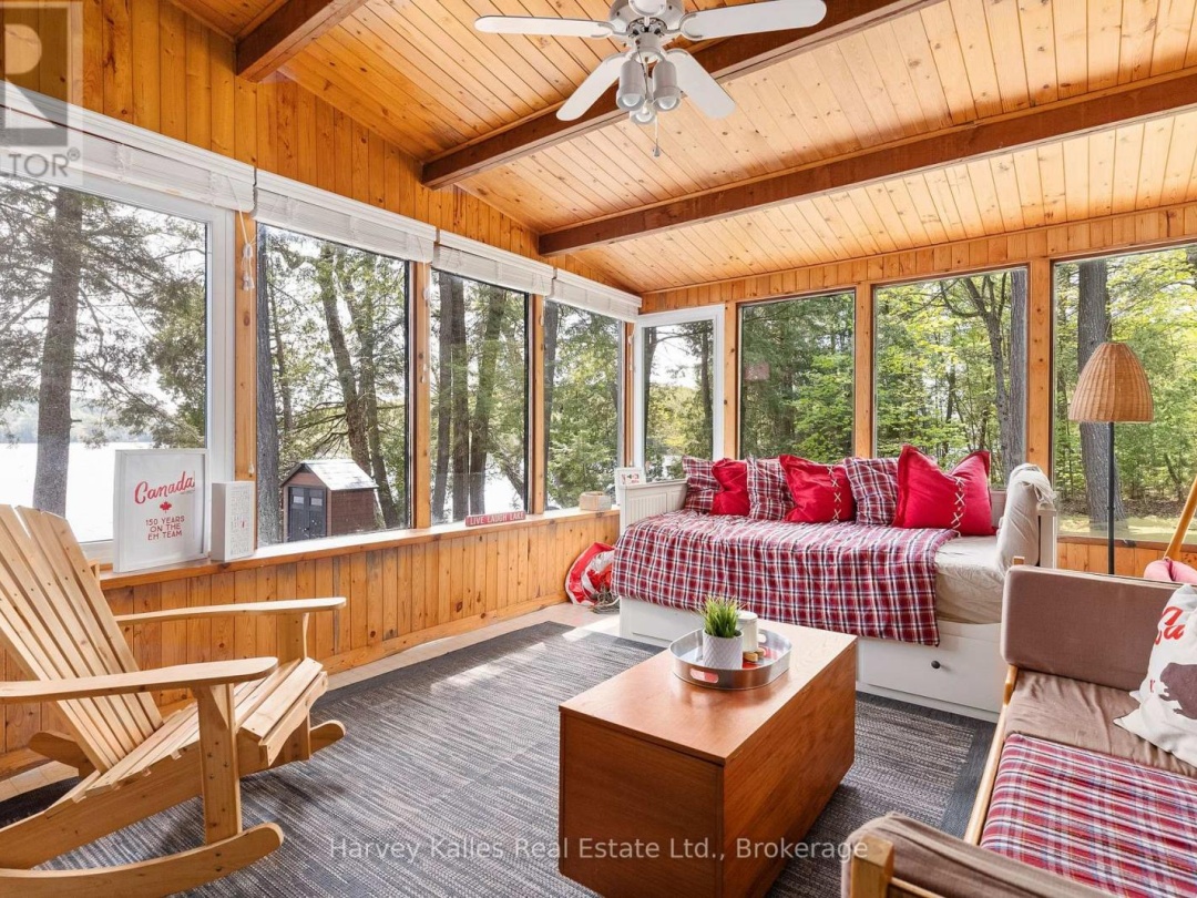 1033 SCOTT LANE, 