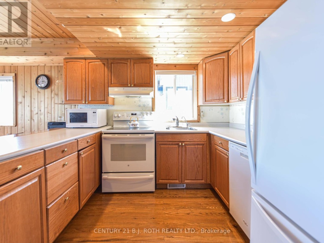 3801 Wood Avenue, Lake Couchiching