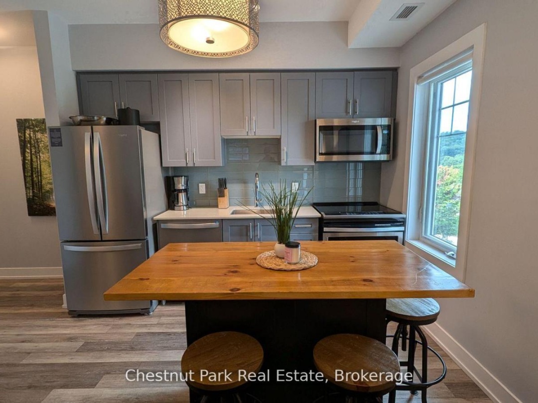 316 - 25 PEN LAKE POINT ROAD, Peninsula Lake