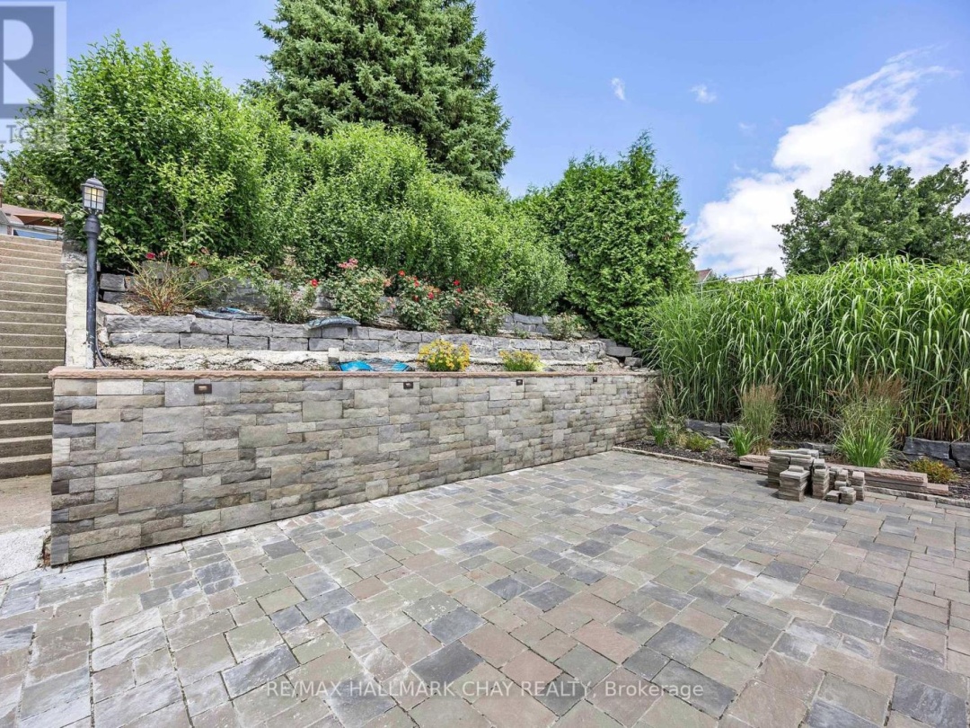 1125 Woodland Drive, Lake Simcoe