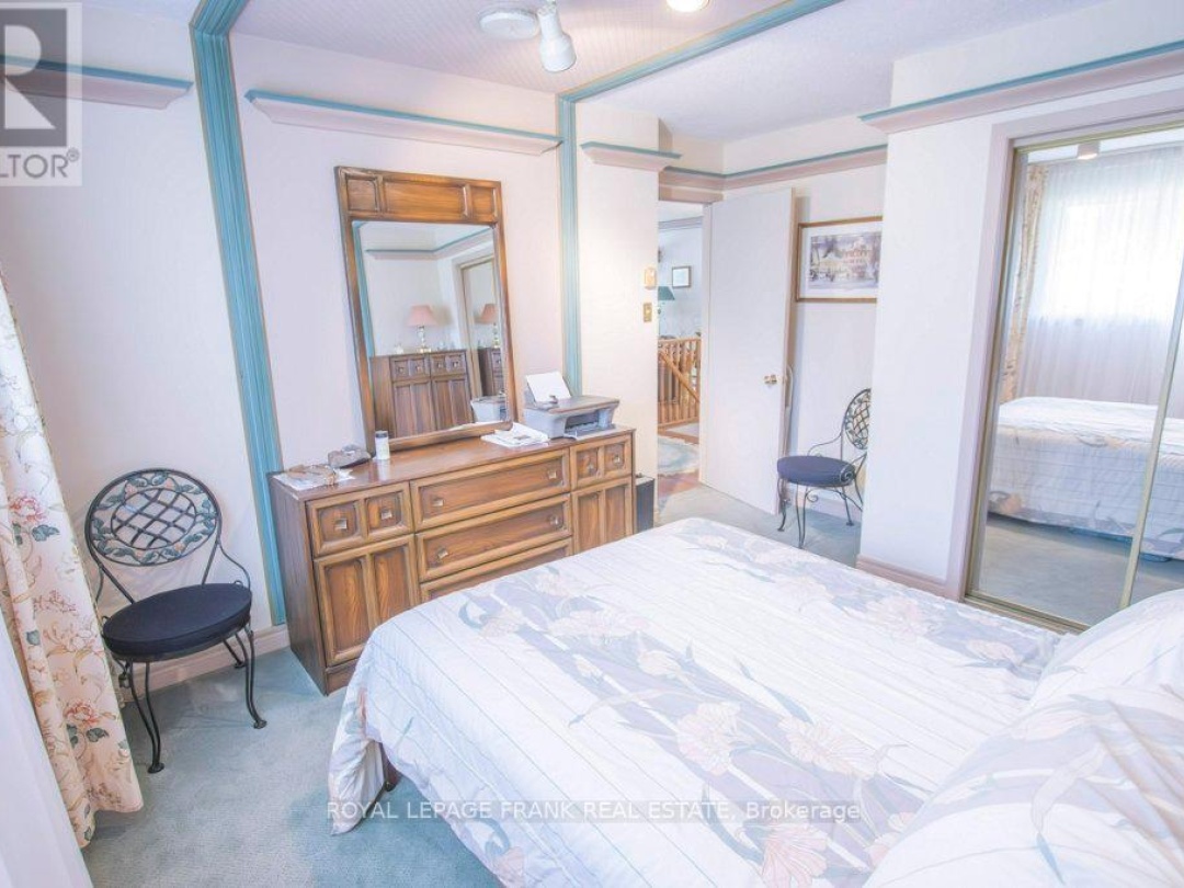 357 THE CAPTAINS CORNERS, 
