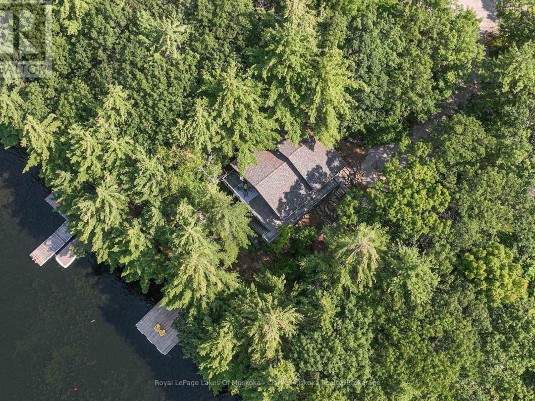 3946 East Shore Road, Gloucester Pool