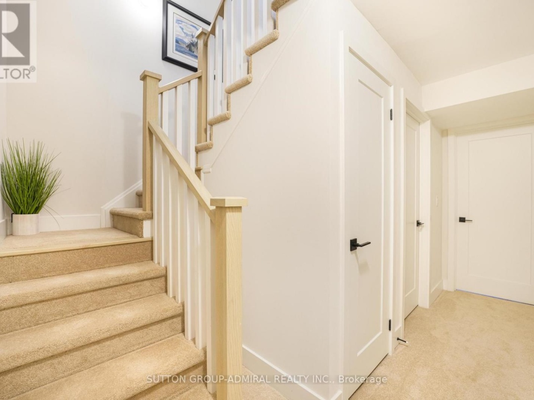 42 Ruby Crescent, Lake Simcoe