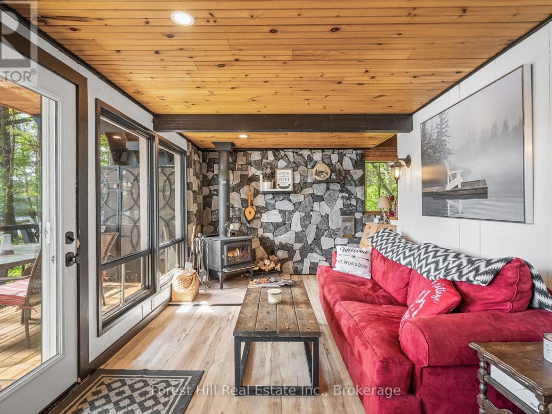 1099 BRACKEN TRAIL, 