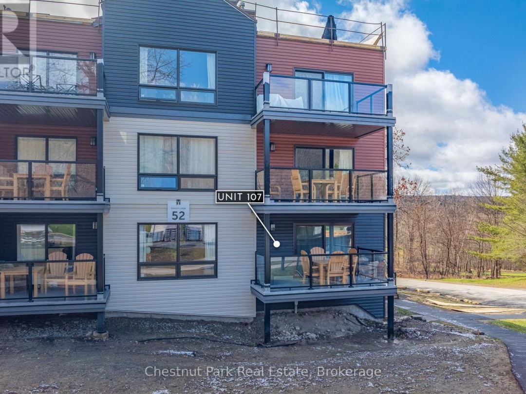52 107 1235 Deerhurst Drive, Peninsula Lake