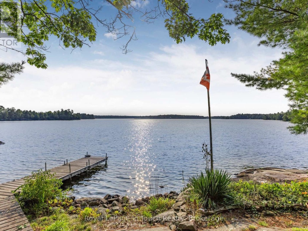 1916 Six Mile Lake Shore, Six Mile Lake