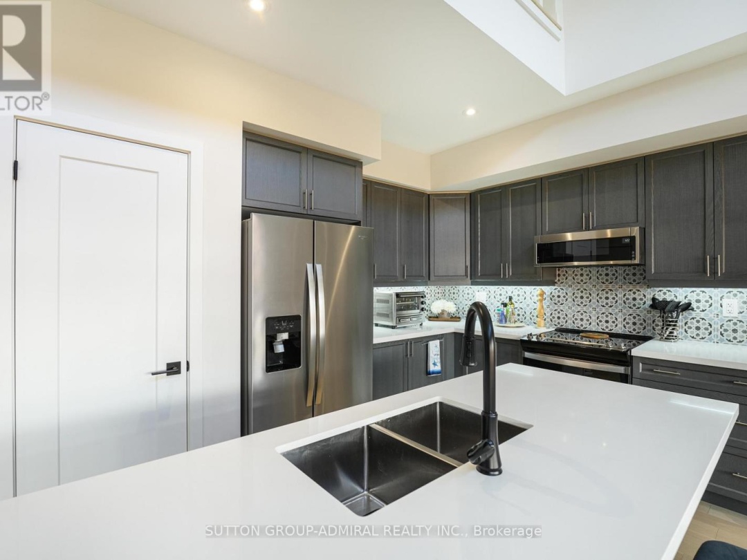 42 Ruby Crescent, Lake Simcoe