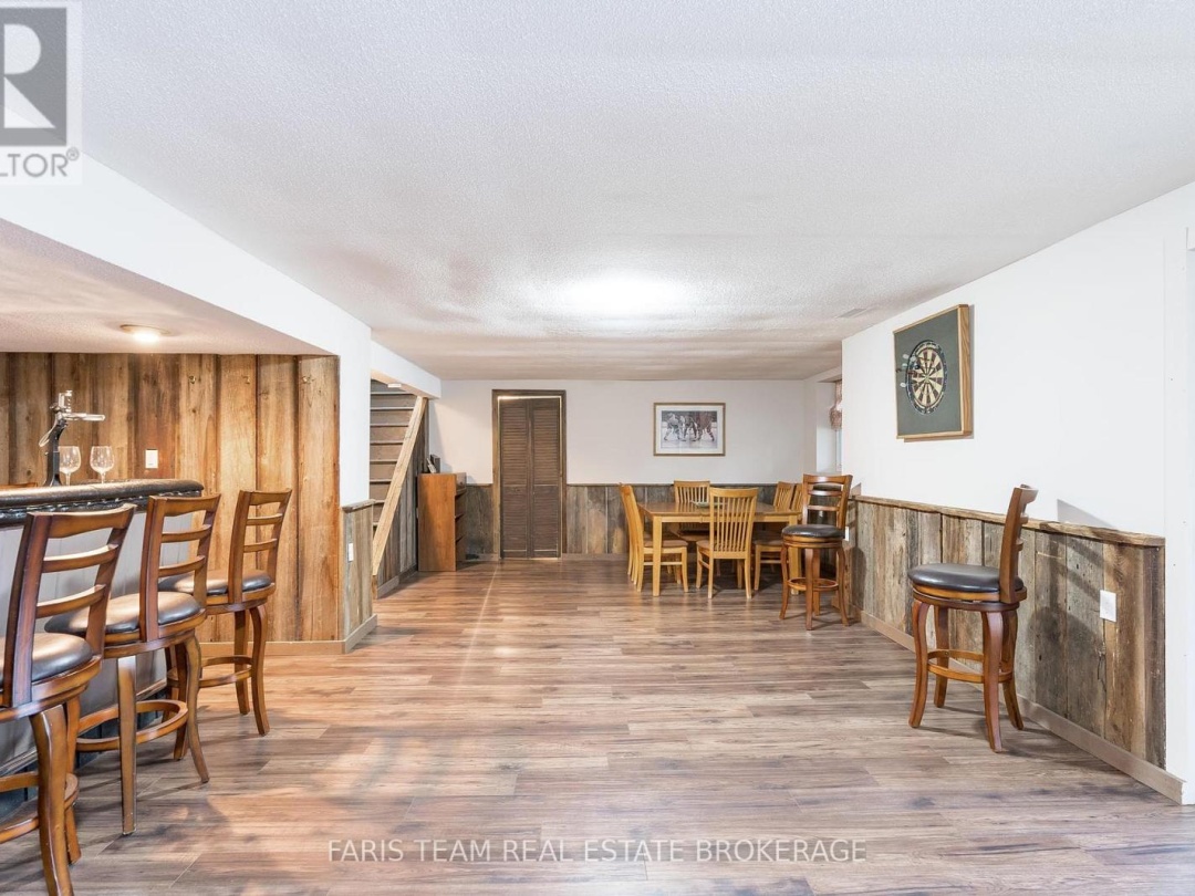 7817 OAKRIDGE DRIVE, 
