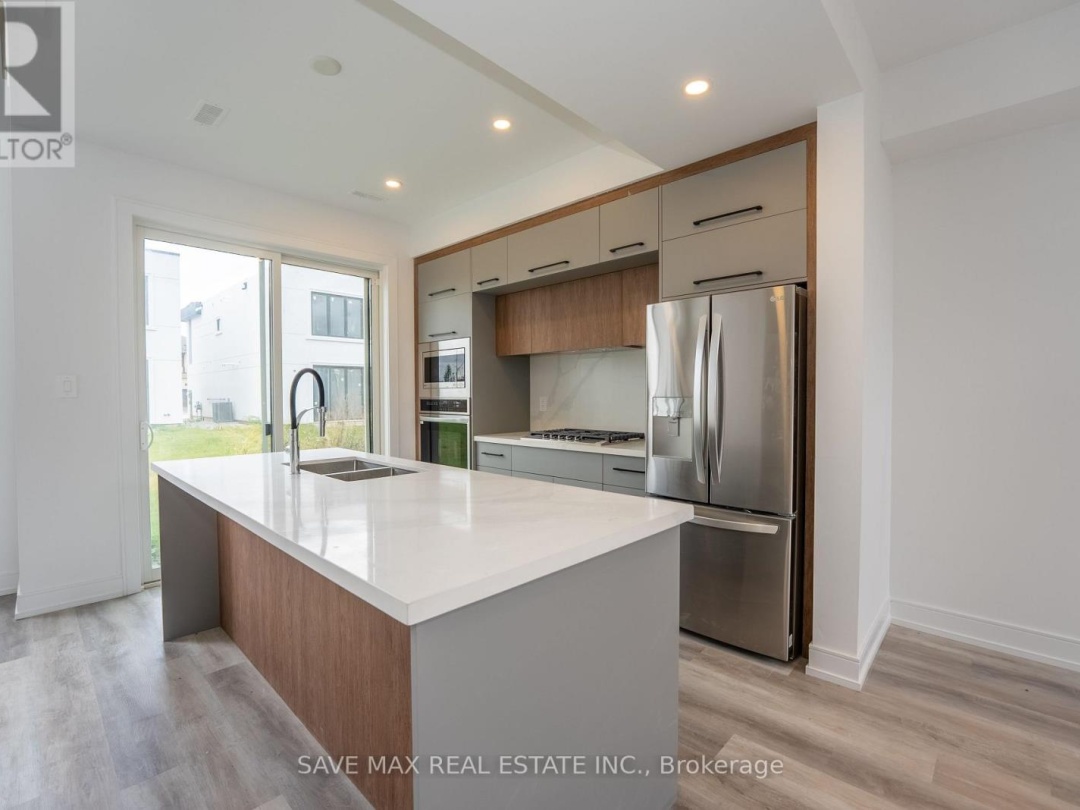 3775 SUNBANK CRESCENT, 