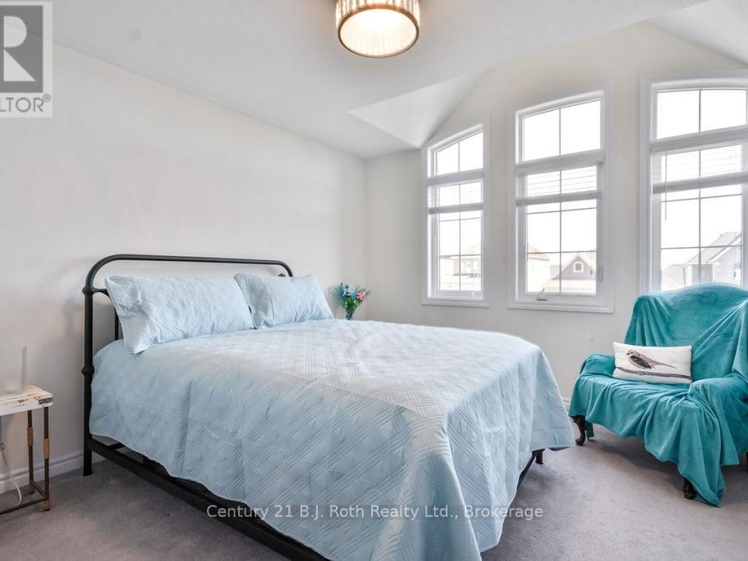 3040 Orion Boulevard, Orillia