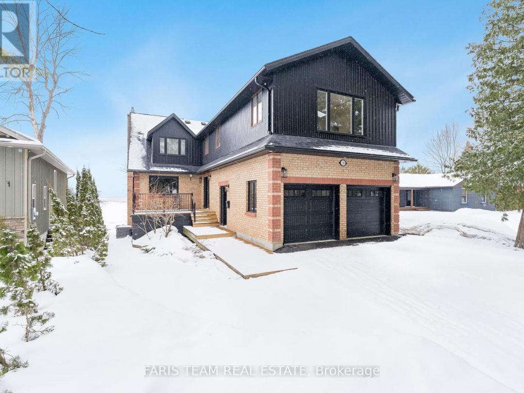 238 Robins Point Road, Georgian Bay