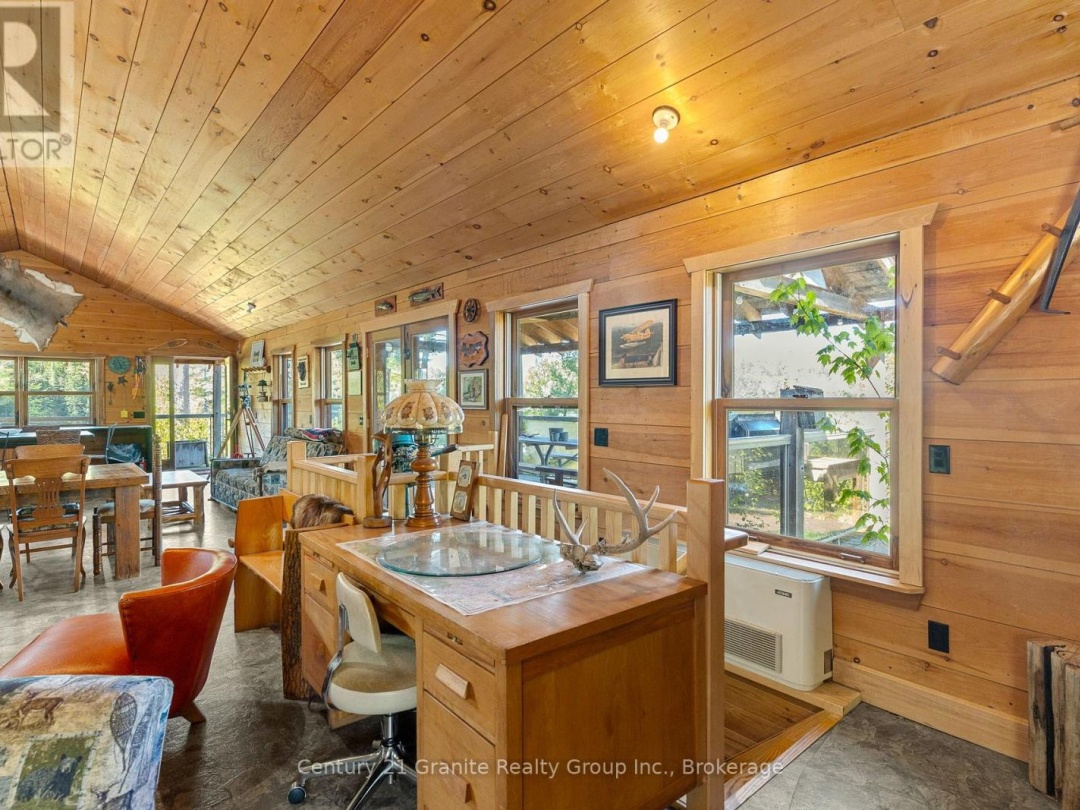 1226 Trapline Trail, Bat Lake