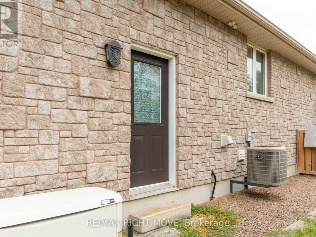 3 THICKETWOOD PLACE E, 