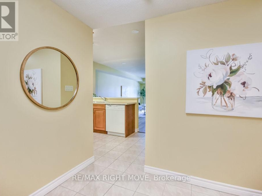 313 - 486 LACLIE STREET, 