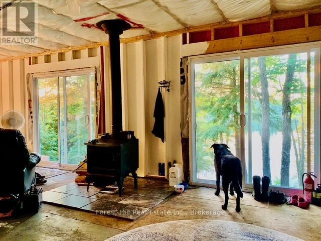 60 Hawksview Lane, Faris Lake