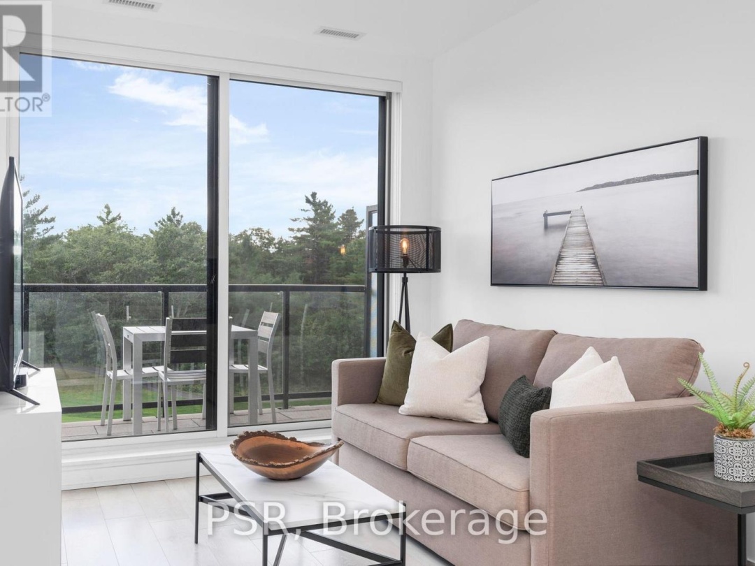 405 - 120 CARRICK TRAIL, 