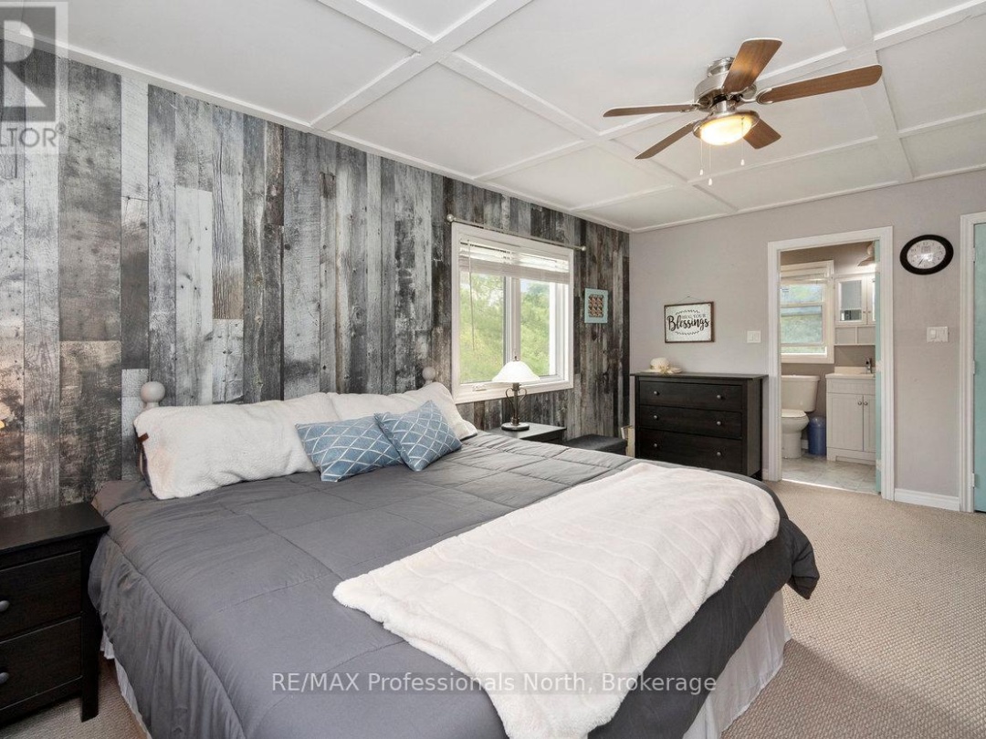 1059 TIFFANY LANE, 