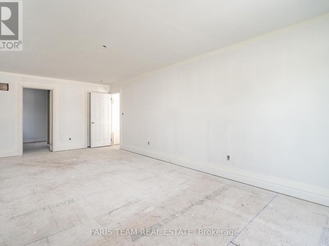 21 Rosy Beach Court, St John Lake