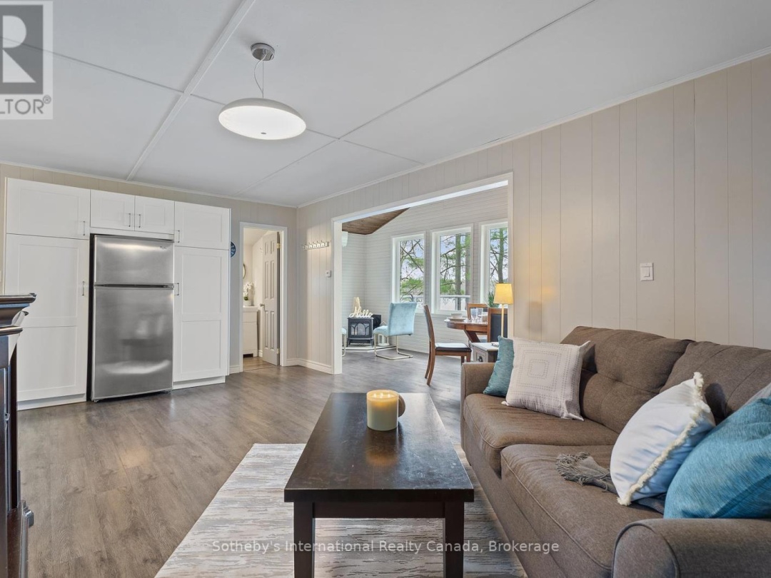 1658 Peninsula Point Road, Sparrow Lake
