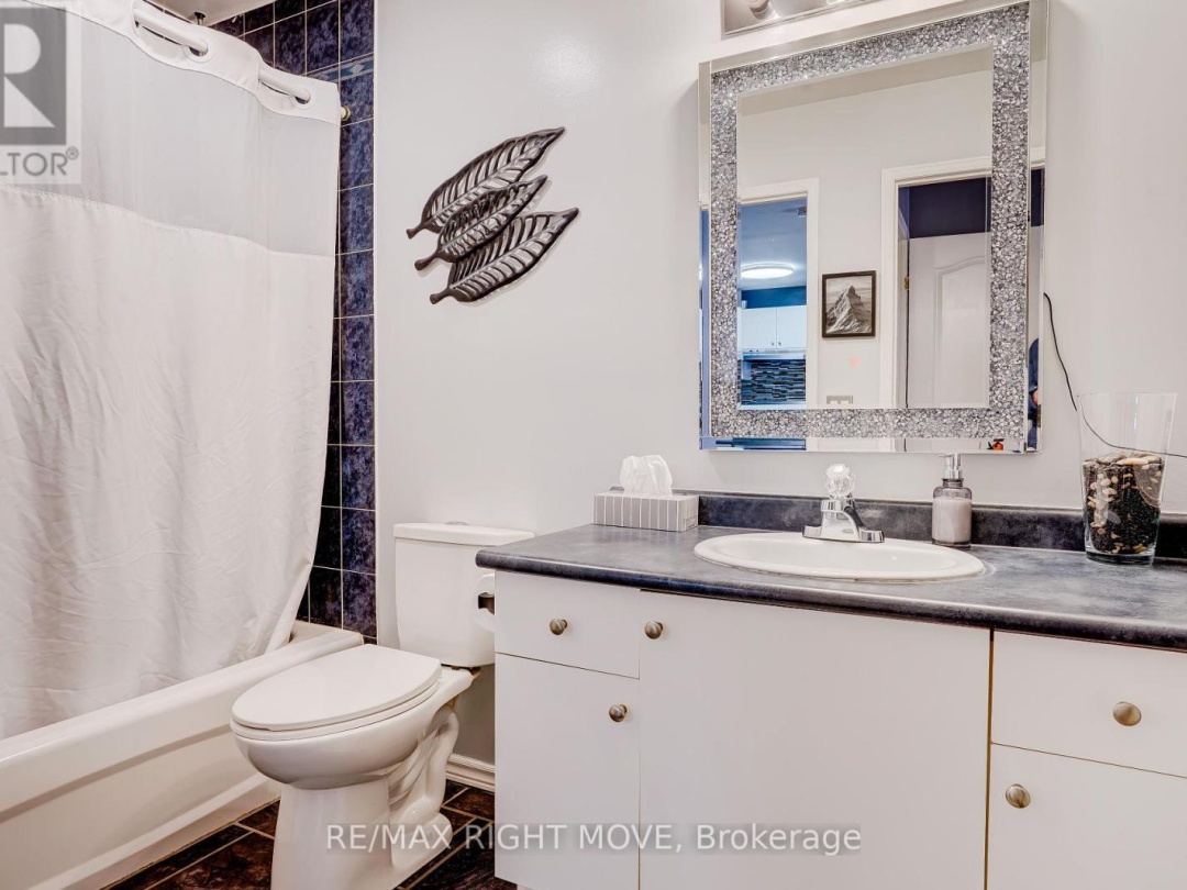 32 JULIA CRESCENT, 