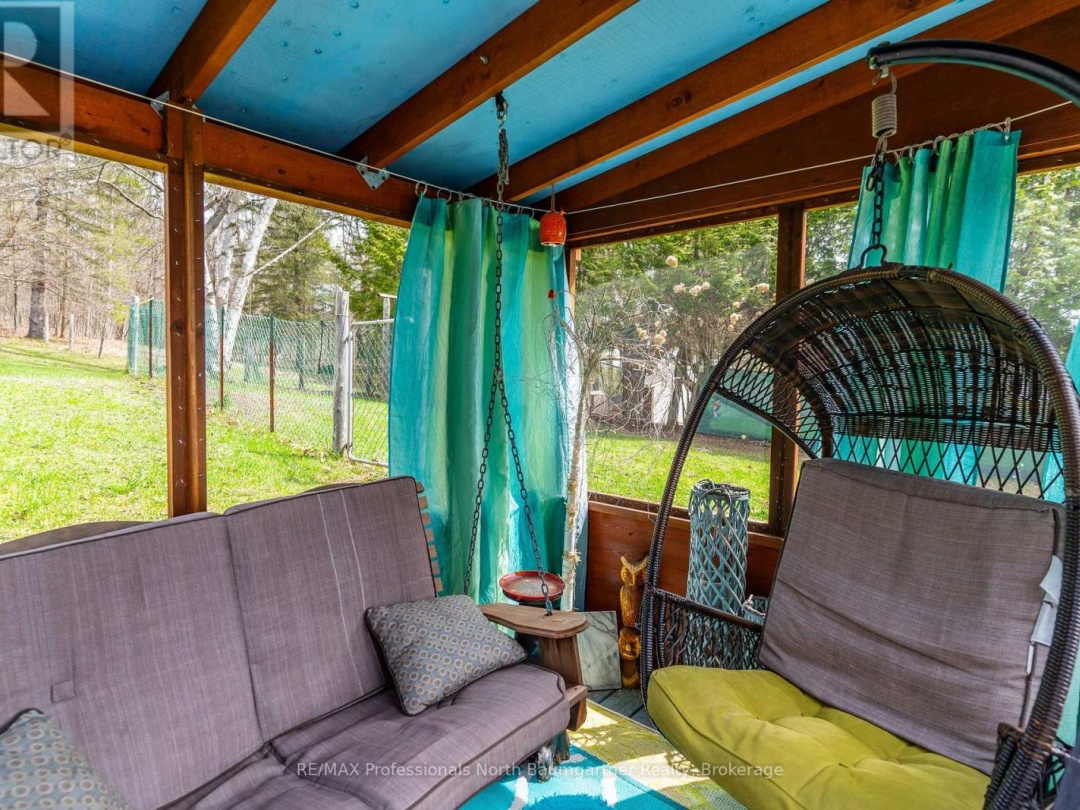 1093 Reynolds Road, Horseshoe Lake