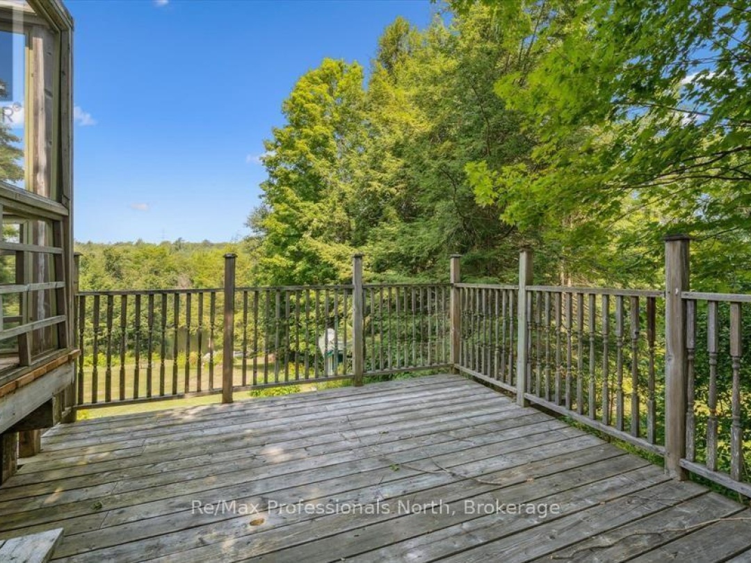 1042 RIVER HAVEN ROAD, Muskoka River