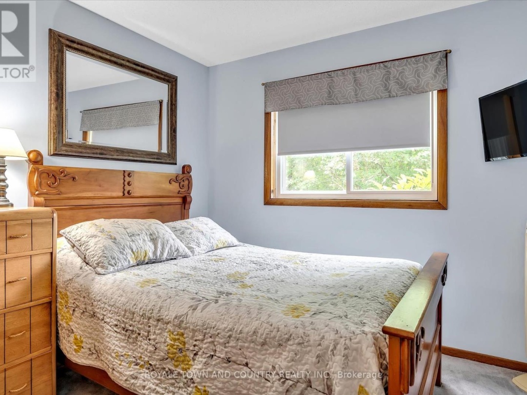 54 LAXTON  TWP 5TH LINE, 